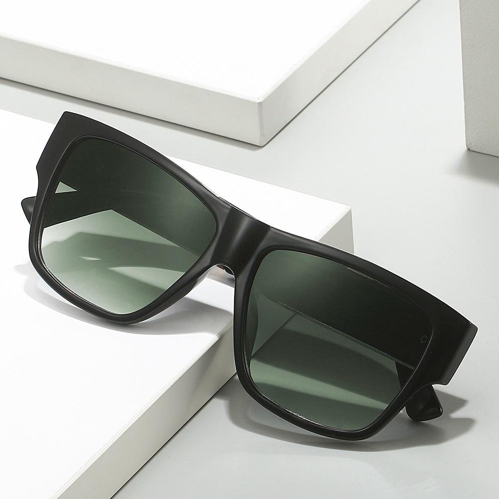 New fashionable metal-rimmed European and American men's personalized and trendy sunglasses for sun protection, light luxury ins women's internet-famous sunglasses details Picture