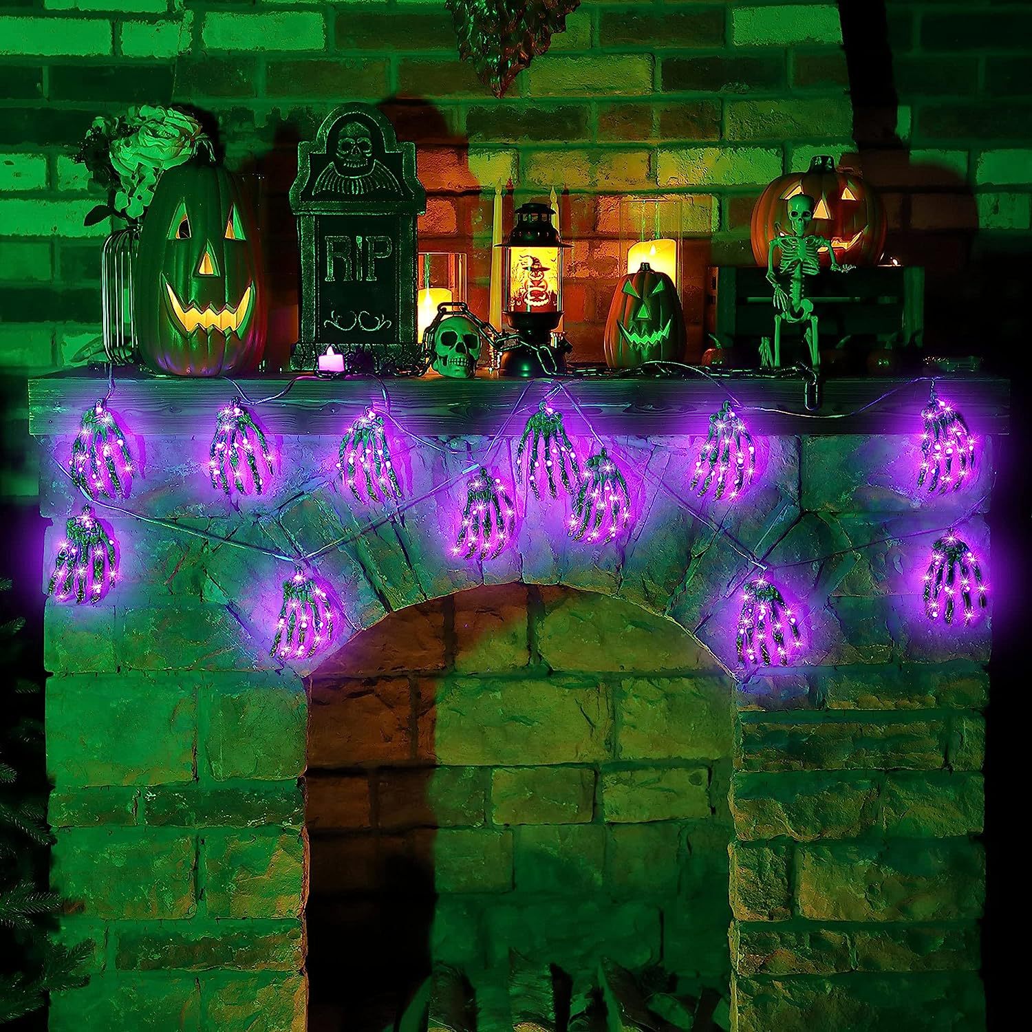 Halloween led decorative lights, terrifying atmosphere lights, skull hands, ghost claws, Ghost Festival copper wire lights, string purple claw lights Application Scenario