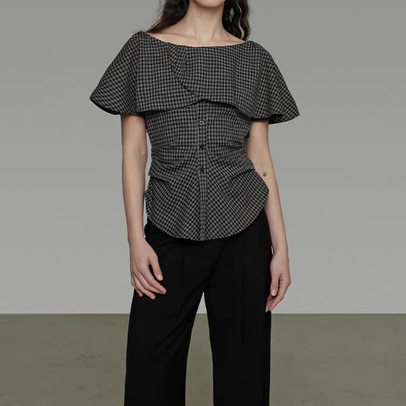 女式衬衫实物图