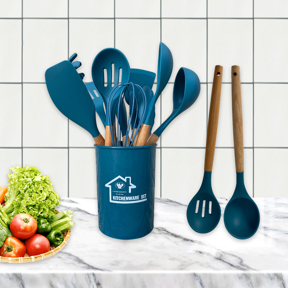 Cross-Border Silicone Spatula Soup Spoon 12 Sets Of Non-Stick Food Grade Silicone Spatula Wooden Handle Silicone Kitchenware Set Wholesale Application Scenario