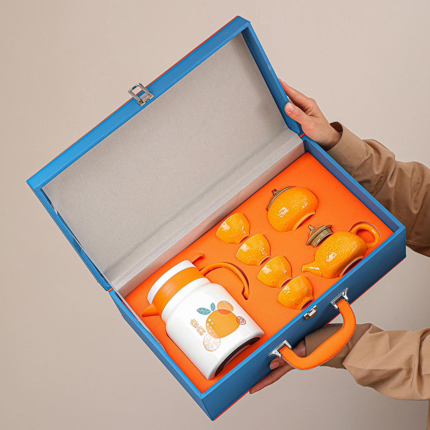 Business anniversary gift sets, team-building activity souvenirs, insurance, small gifts for customers, and logo printing details Picture