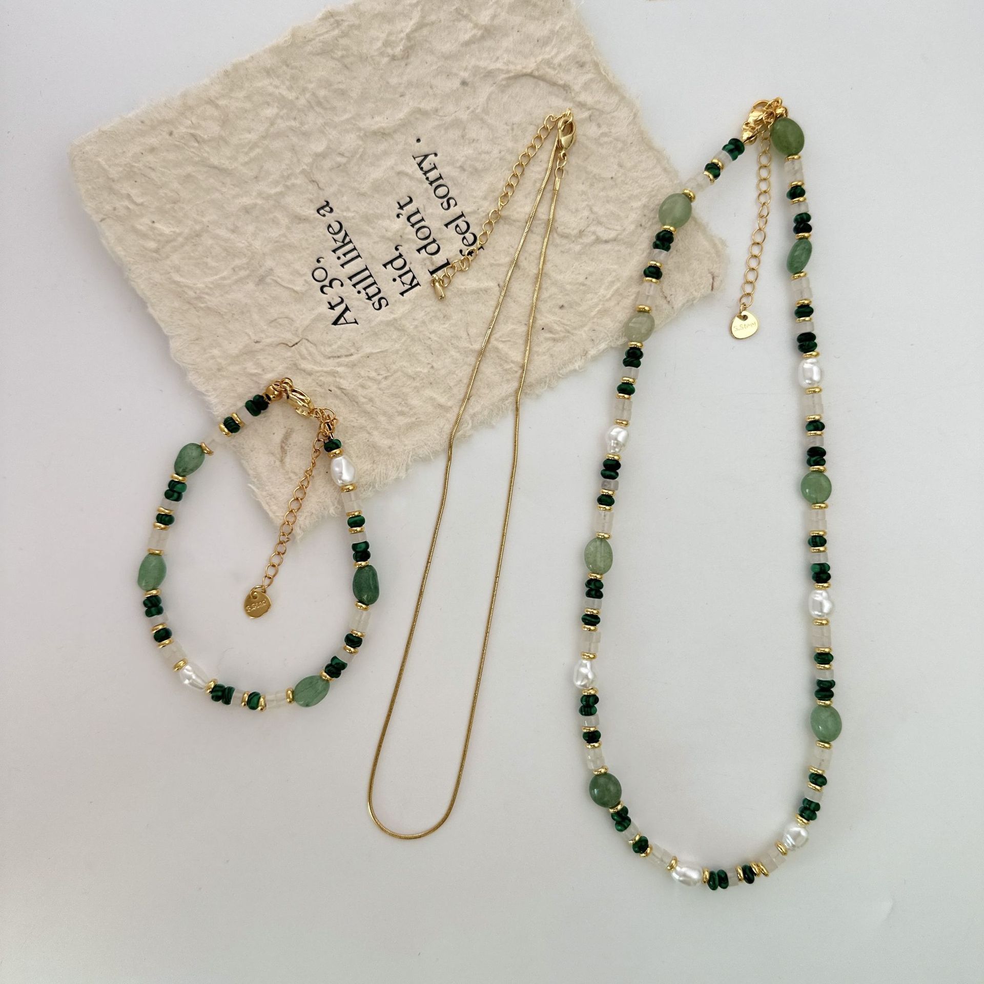 Green peacock agate beaded collarbone neck chain, green Dongling dopamine freshwater pearl necklace, summer style Internet celebrity pic 7