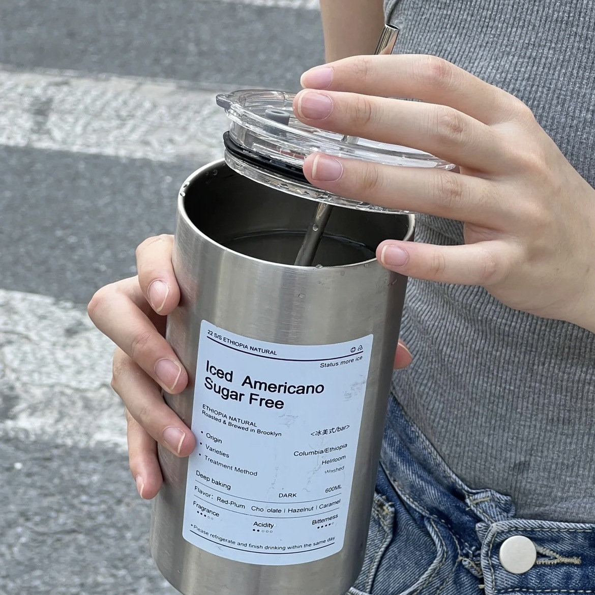 Niche coffee cup, stainless steel fashionable and trendy straw cup, portable office simple, high appearance level cross-border insulated cup pic 5