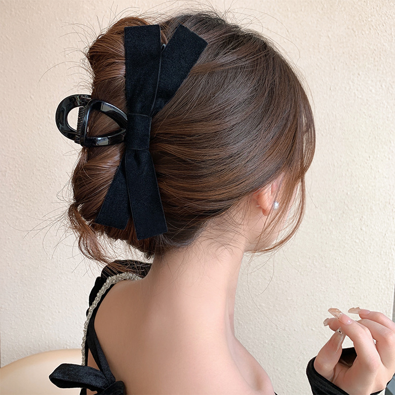 Hepburn Style Black Bow Grab Clip Women's Large Premium Hair Net Red Clip Back Head Shark Clip Headpiece Item Picture