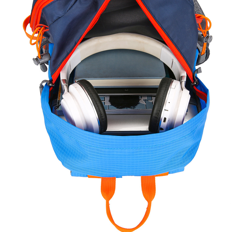 Manufacturer's new product recommendation: Cross-border outdoor mountaineering travel bag, large-capacity leisure travel backpack for men and women, double-shoulder camping backpack Application Scenario