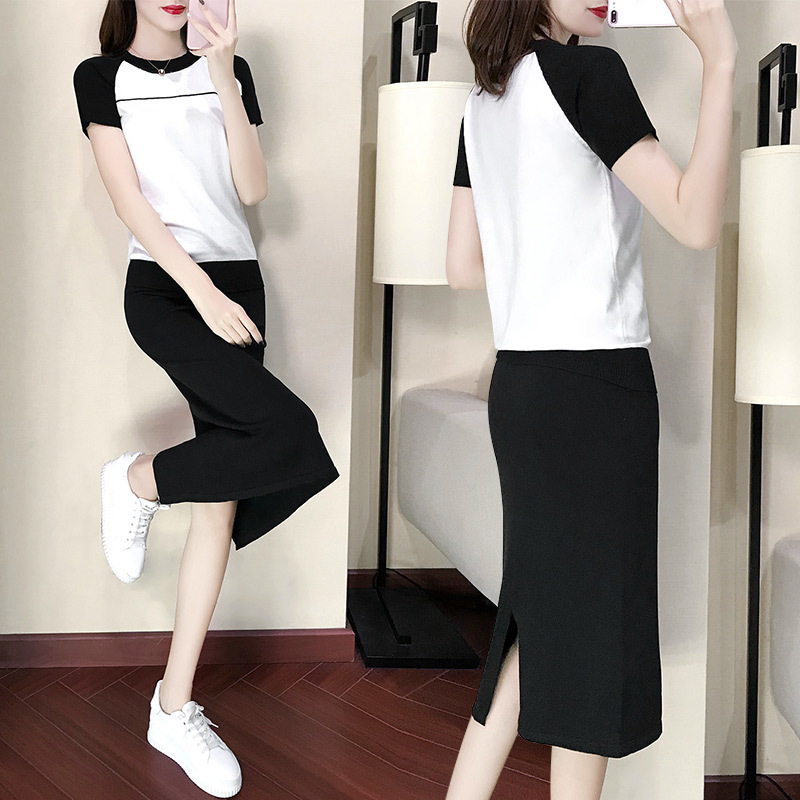 A new Korean-style slimming and elegant lady's two-piece set with ice silk knitted dress for summer, which covers the buttocks and is a goddess dress Specification drawing
