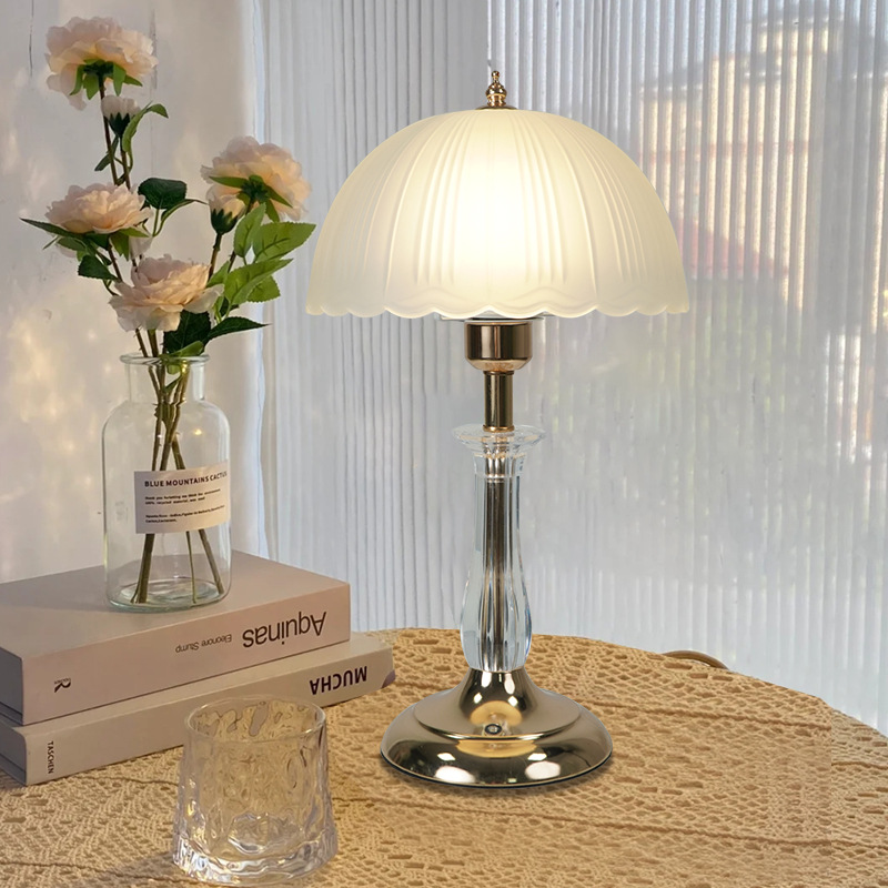 Crystal petal bedside lamp, modern and simple Nordic touch glass bedside lamp, warm wedding bedside lamp Specification drawing