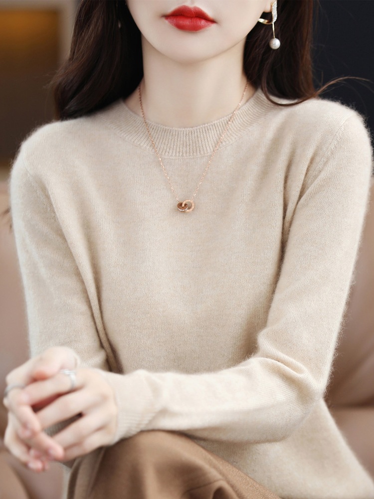 New autumn and winter 100 wool sweater women's round-neck sweater base white knitted loose wool base layer Application Scenario