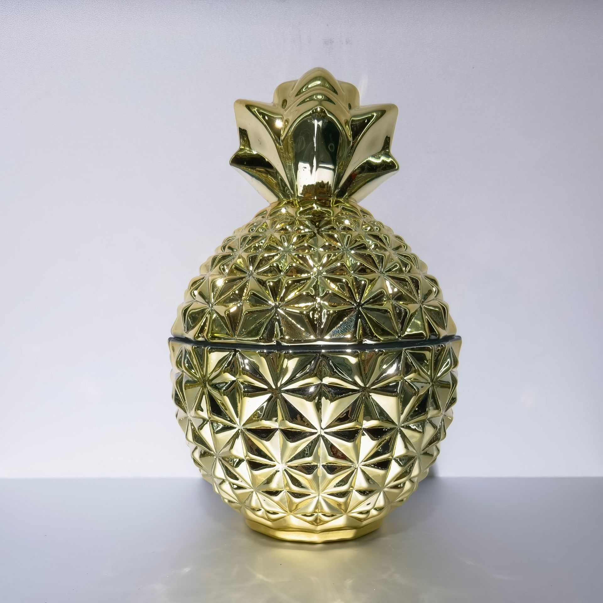 Nordic Light Luxury Creative Glass Jar Relief Pineapple Sugar Jar Electroplated Pineapple Storage Box Ashtray Home Decoration details Picture
