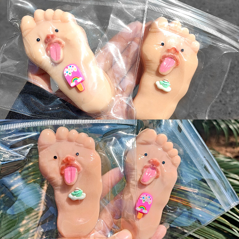 吐舌大脚丫捏捏乐解压减压发泄猎奇表情包掌上解压闺蜜礼物捏捏乐