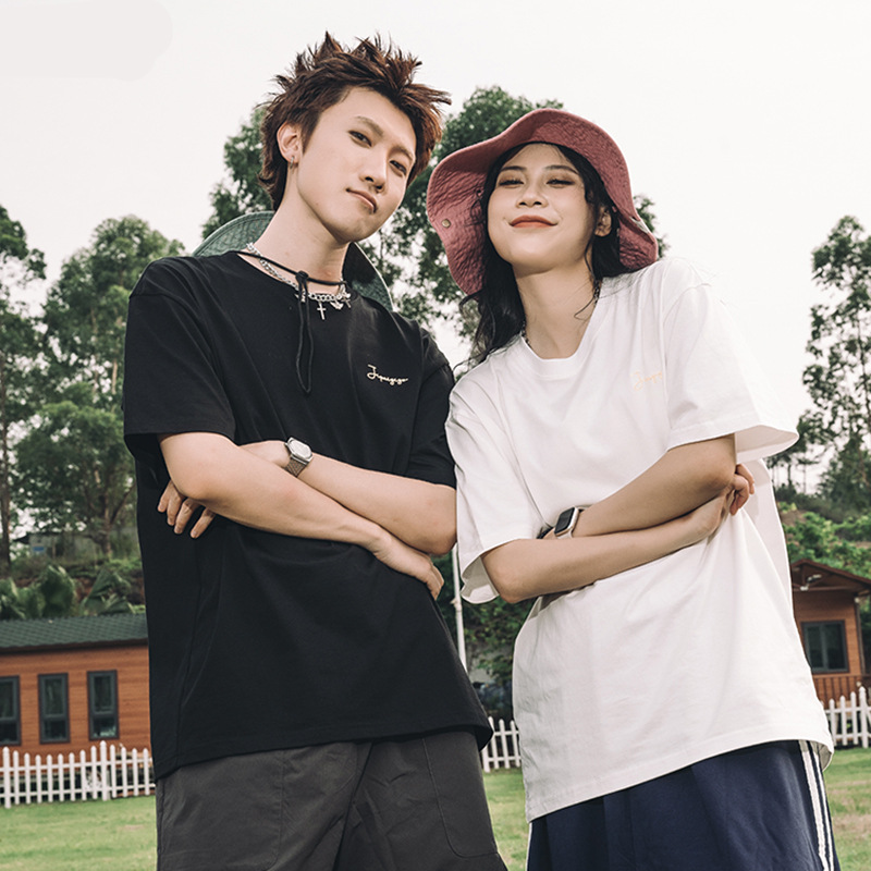 Chinese-style tiger-head embroidery and printed structure T-shirt, a heavyweight handcrafted pure cotton round neck with a high-end feel and a loose half style of Chinese fashion Application Scenario