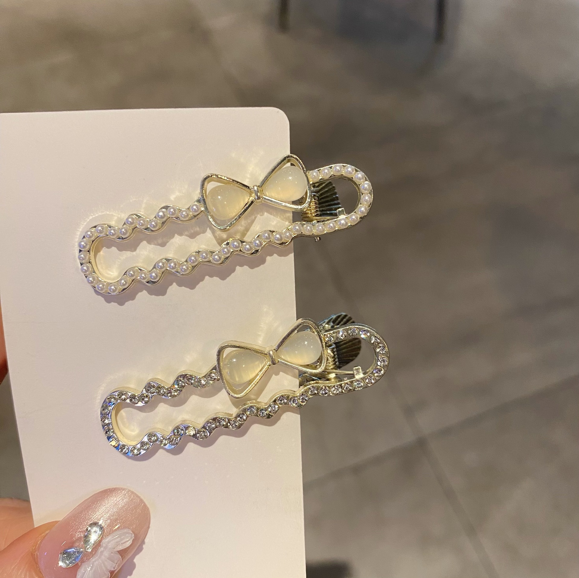 Korean version niche design water diamond bow duckbill hairpin 2025 new high-end style one-line hairpin summer details Picture