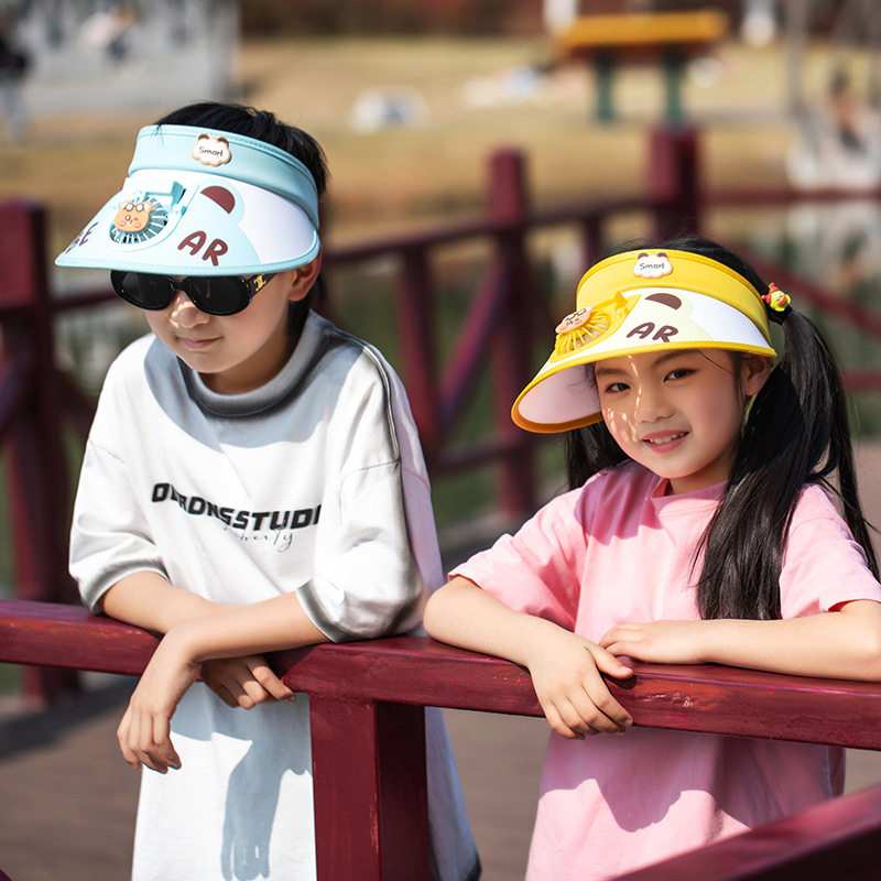 Summer children's fan caps, outdoor sun protection cartoon ceiling-top hats with fans, rechargeable hats, fashionable sun hats trend Application Scenario