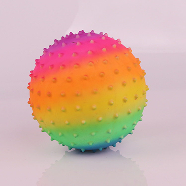 厂家批发15厘米彩虹按摩球手操用球全喷PVC玩具球拍拍球广场用球产品图