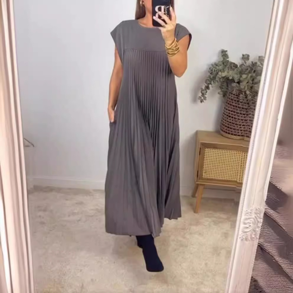 New Amazon cross-border European and American fashion round-neck sleeveless pleated dress for women's long dress in Spring/Summer 2024 Application Scenario