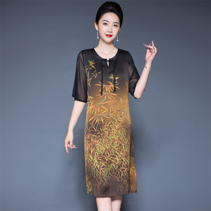 旗袍/国风/情侣战袍/蒙古袍/民国产品图