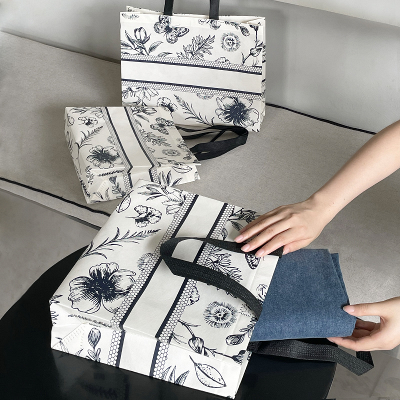 Vintage Flower Covered Non-Woven Handbag Custom Clothing Shop Shopping Bag Women's Clothing Gift Bag Overlord details Picture