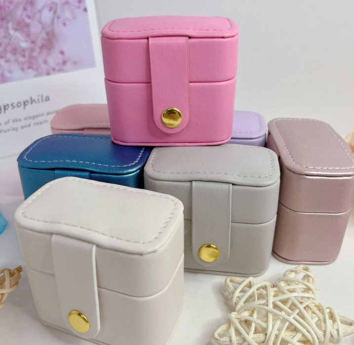 Portable storage box and jewelry box