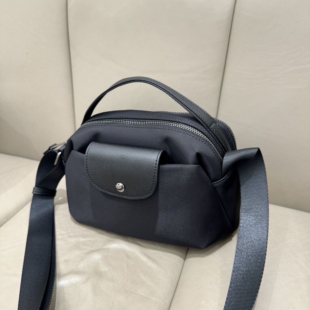 Oxford fabric crossbody bag for women, 2024 new style fashion bag, casual single-shoulder bag, Korean version handbag details Picture