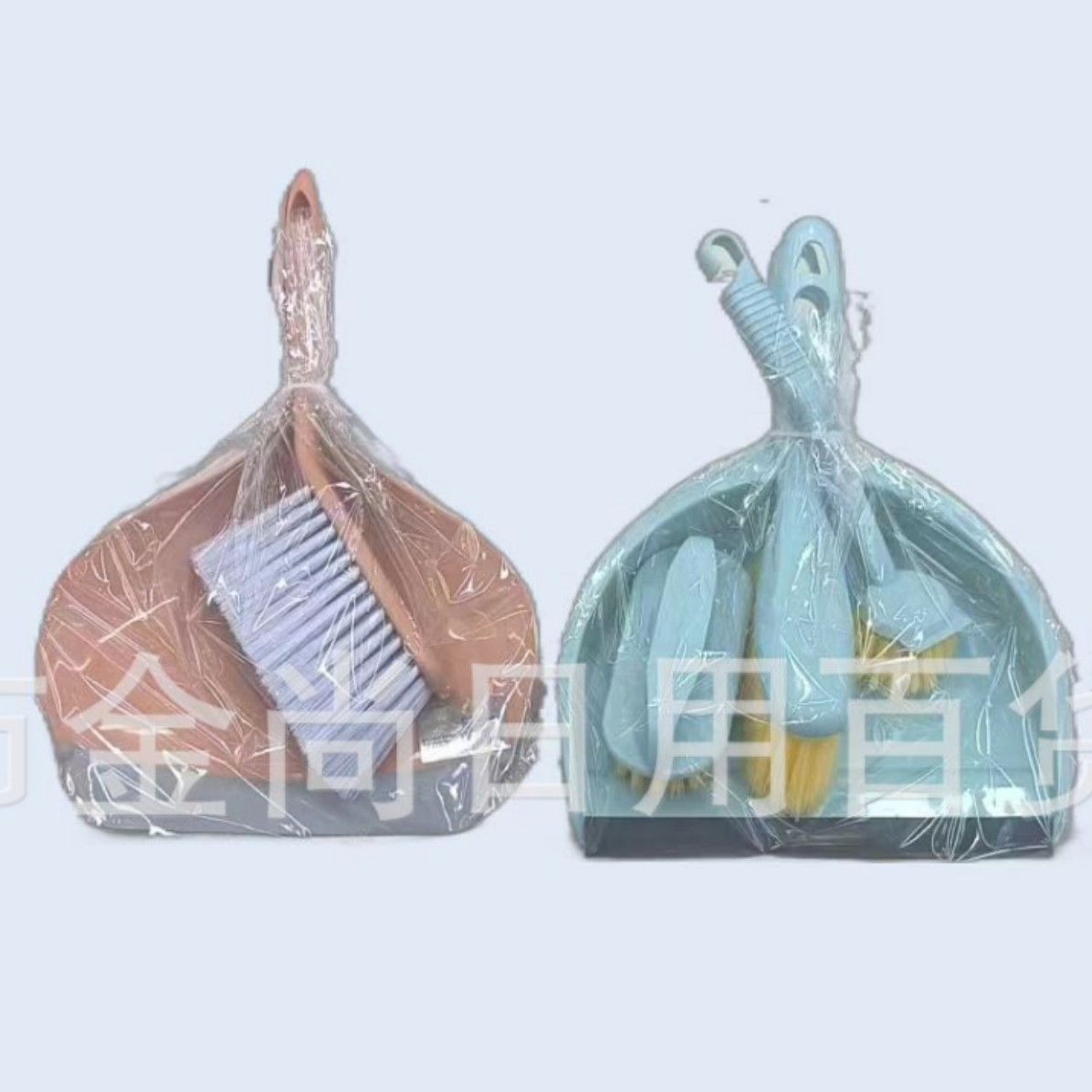 Desktop cleaning tools, computer brush set, dust sweeping set, dustpan cover brush, plastic cleaning brush with dustpan details Picture