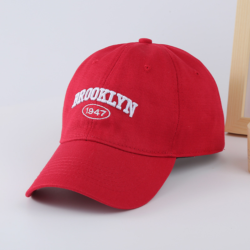 American Retro Baseball Hat Female Autumn Winter Alphabet Embroidery 2023 New Face Small Outdoor Visor Hat Male Application Scenario