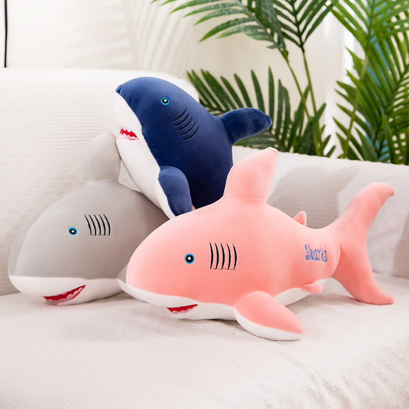 可爱鲨鱼公仔毛绒玩具抱枕女童礼物外贸鲸鱼玩偶海豚睡觉抱枕批发