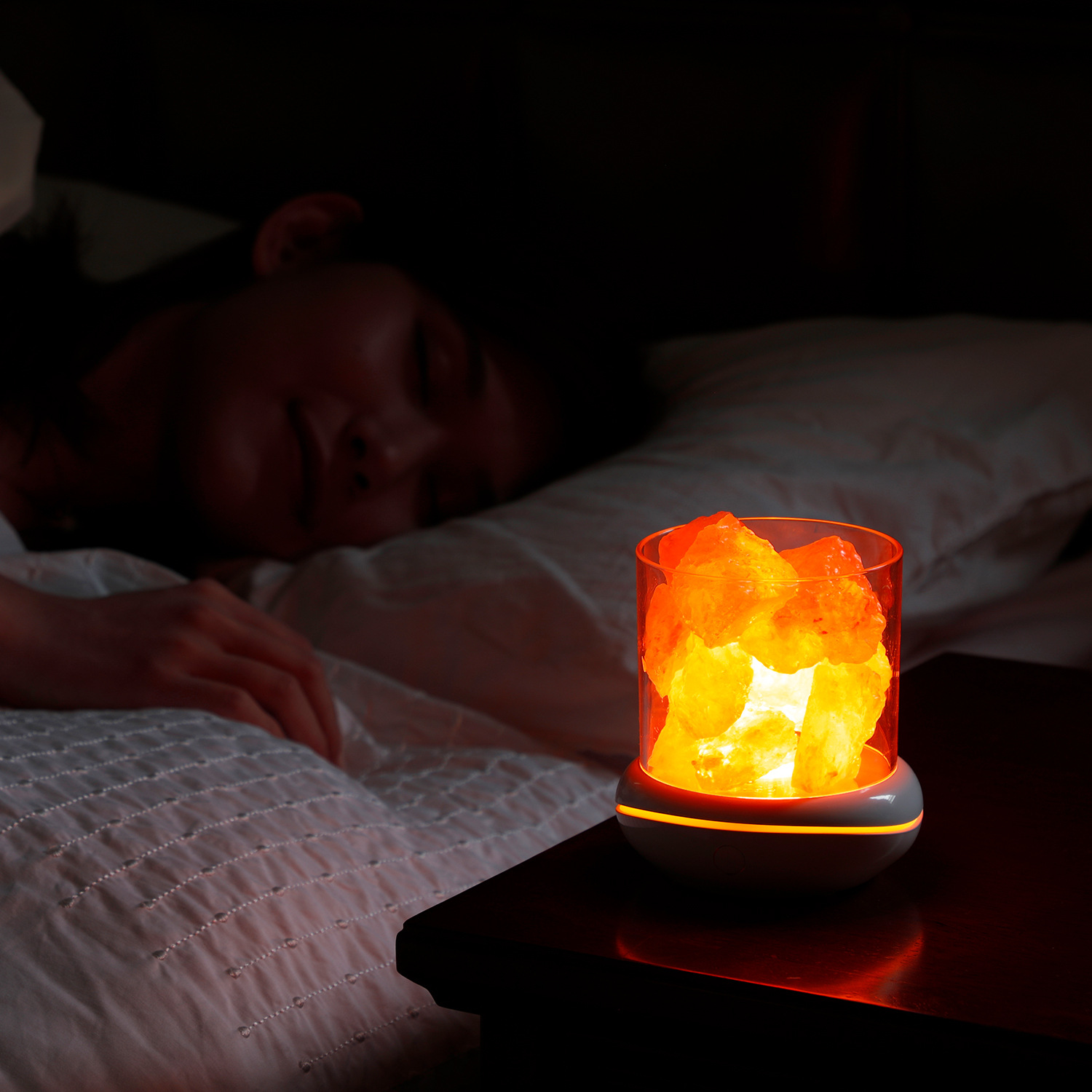 Cross-border wholesale best-selling scented salt lamp, creative Himalayan salt stone negative ion bedroom bedside atmosphere night light Application Scenario