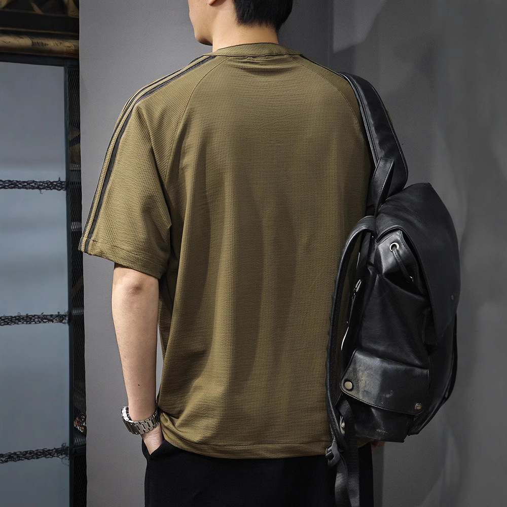 High-end American retro short-sleeved half-zipper T-shirt for men, summer shoulder sleeve, color-blocking and color-blocking design trendy top Specification image