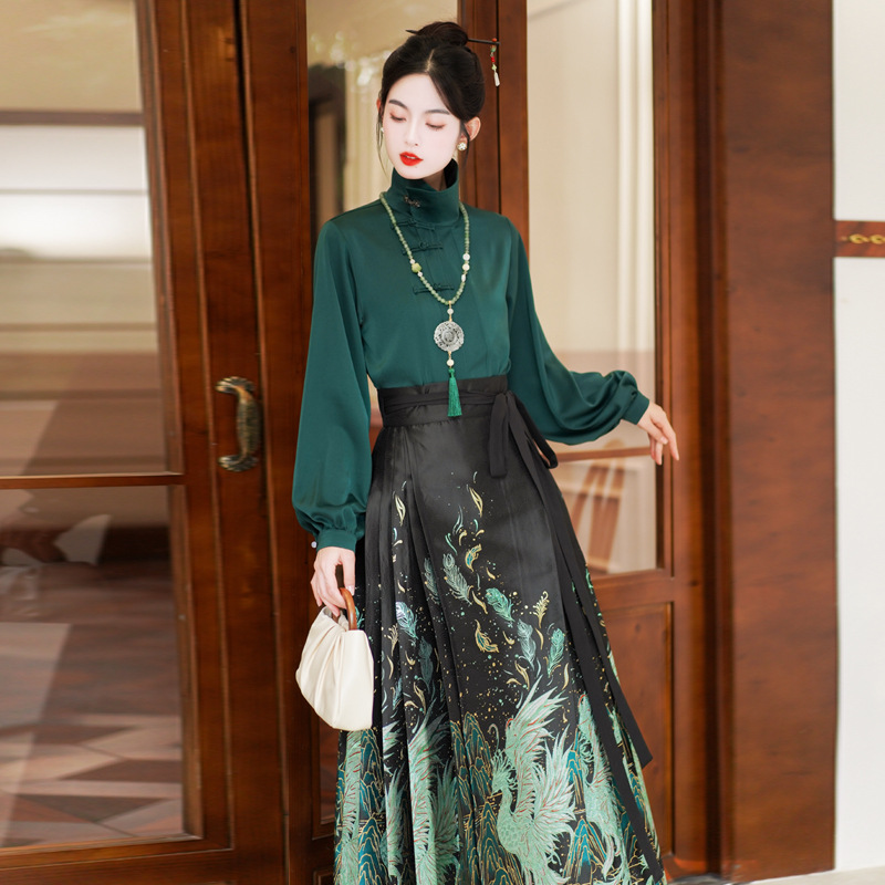 New Chinese-style Ming Dynasty Hanfu set 2024 Spring stand-up collar two-piece shirt top, blue feather woven gold makeup floral horse face skirt, national trend Application Scenario
