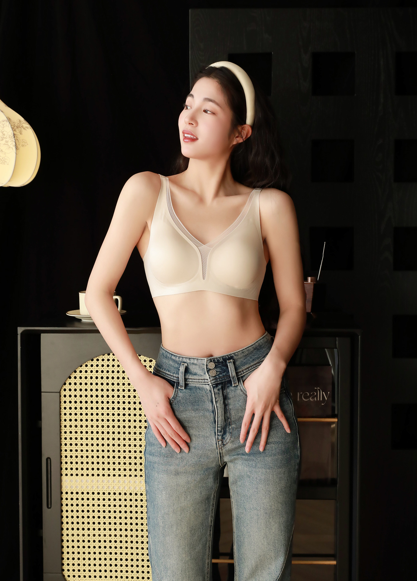 Sexy deep V lace bra cover for women, no steel ring, soft support, top support, gathering and retracting breast, 3D thin cup beautiful back underwear pic 137