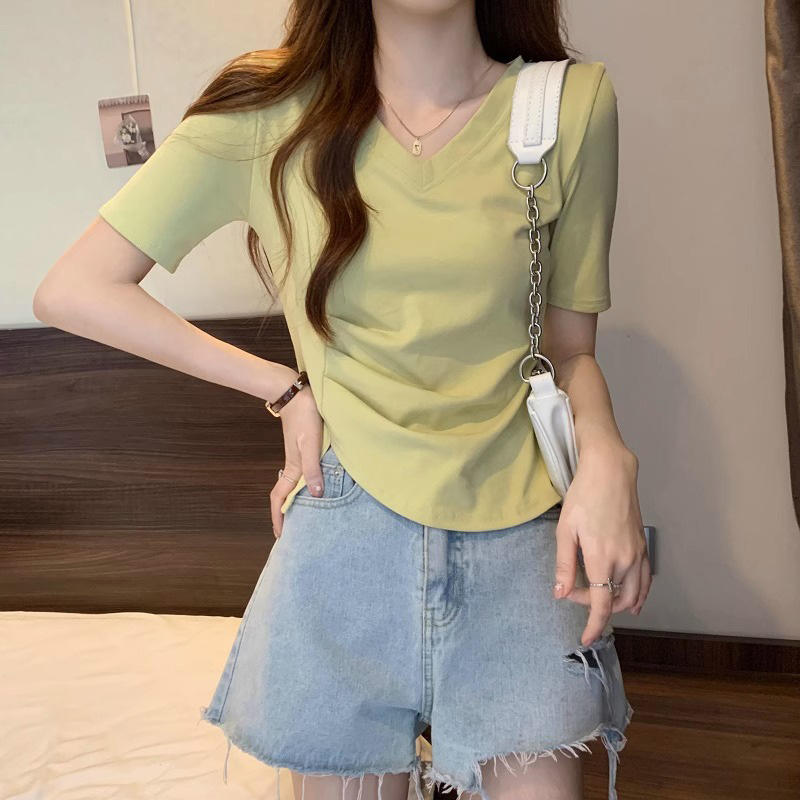 美式不规则V领棉质短袖T恤女纯色洋气小衫夏装显瘦正肩上衣