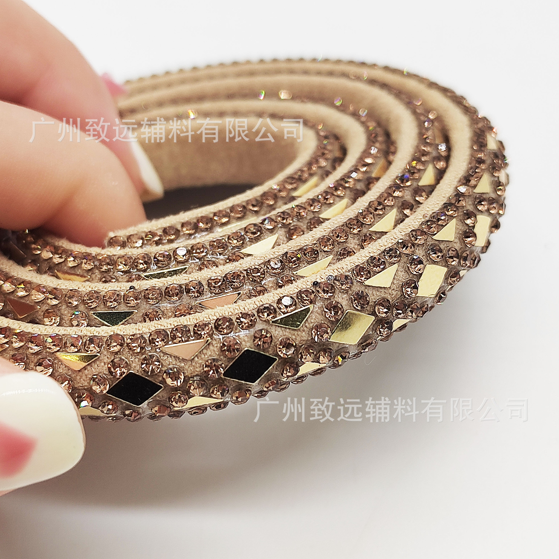 新款鞋材钻饰细节图