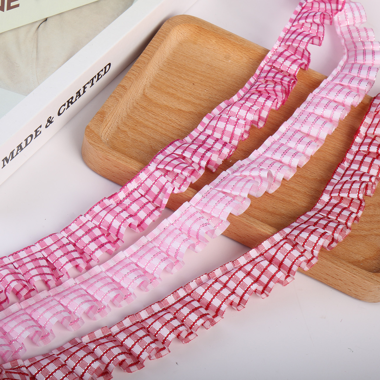 2.5cm silver wire checkered fabric pleated clothing accessories, home decoration toys, handicrafts, home discount lace details Picture