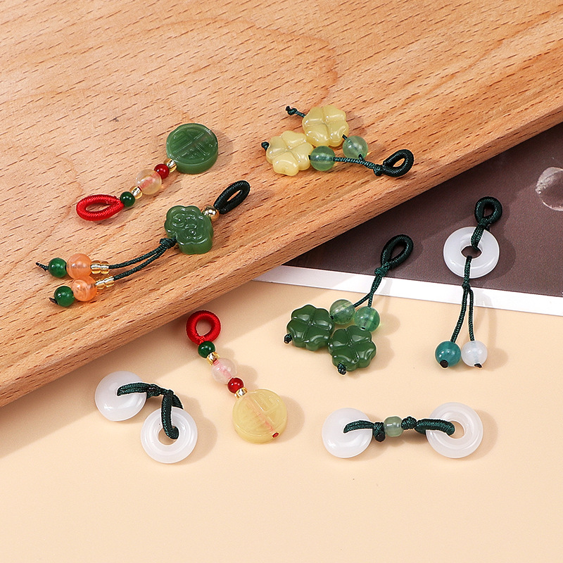 服装饰品实物图