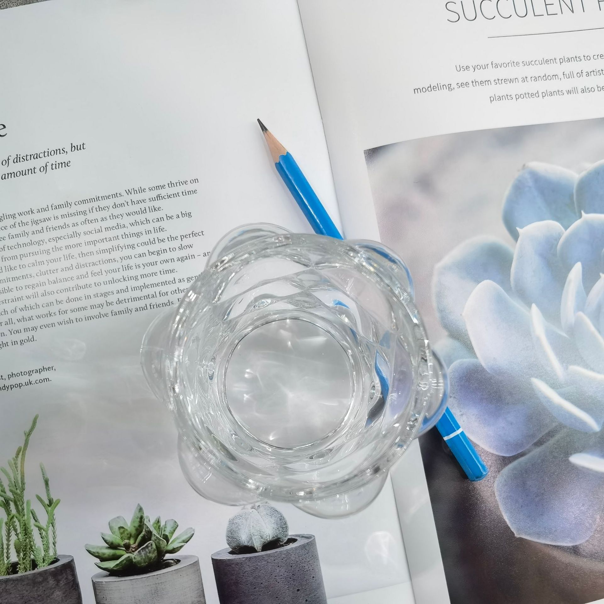 Multi-Purpose Transparent Glass Glass Glass Glass Glass Juice Milk Glass Large Bead Point Bubble Pen Holder Dazzling Color Makeup Brush Storage Bucket Application Scenario