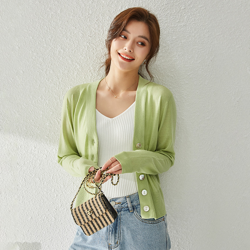 18-needle 120s ultra-fine all-wool seamless knitted sweater 2024 dopamine slimming cardigan Versatile top for women Specification image