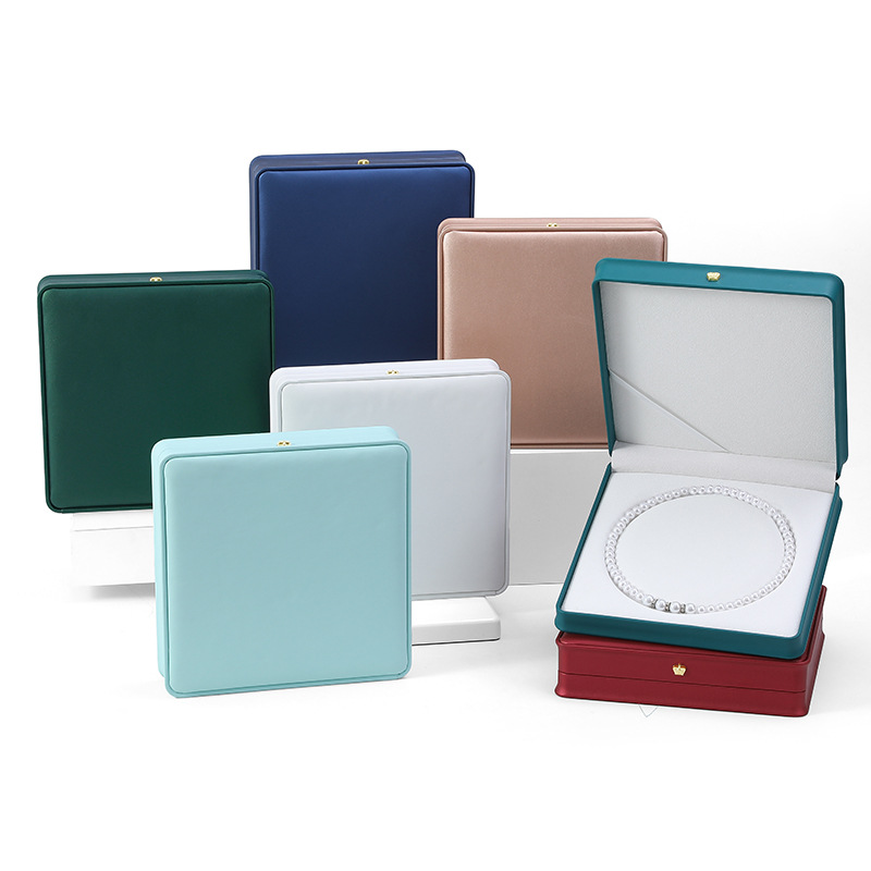 Crown jewelry pu large square box, mother chain jewelry box, pearl necklace box, round center lined with long chain storage box details Picture