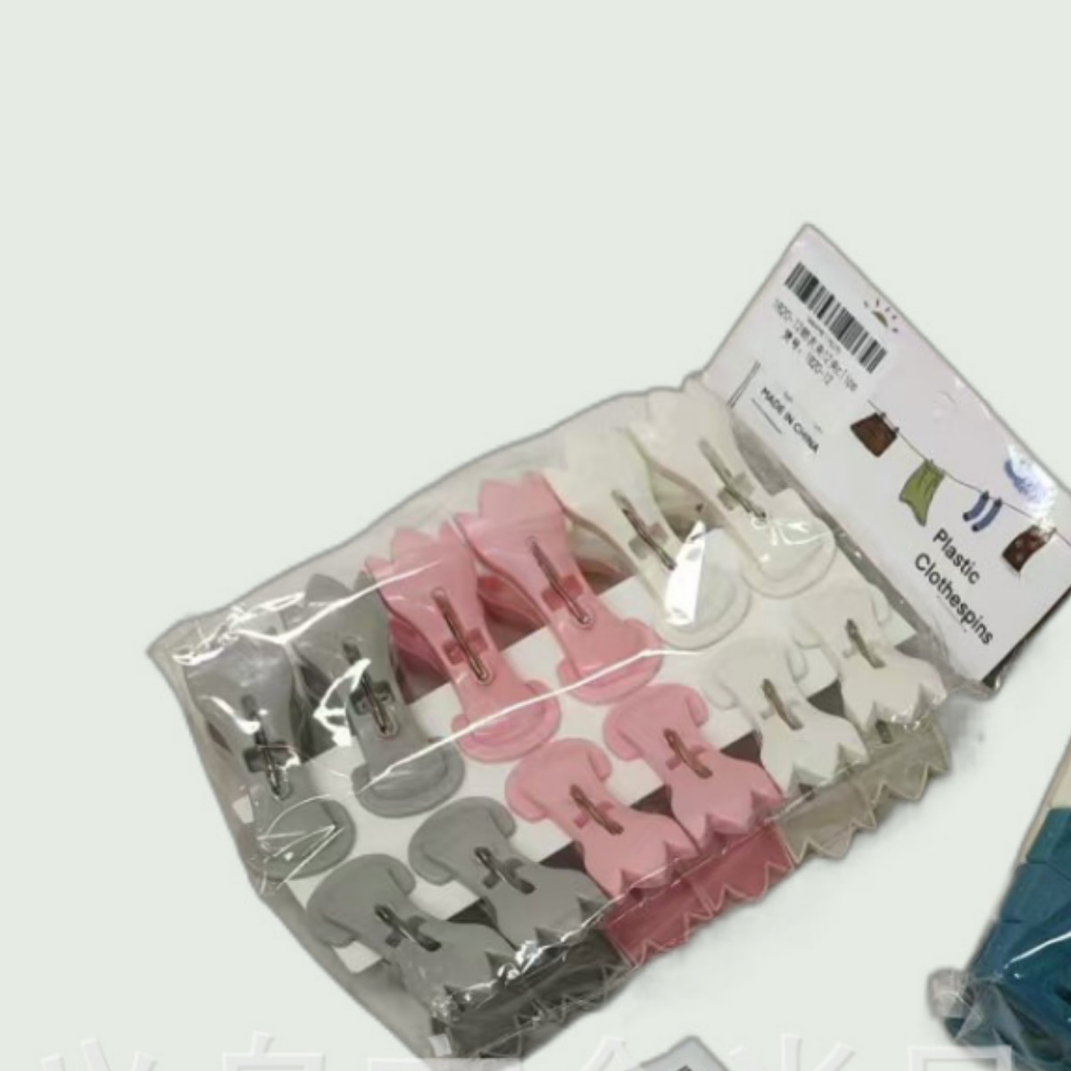 Wholesale of 12 thickened plastic strong clamps for clothes drying, windproof clamps, underwear and socks drying clamps details Picture