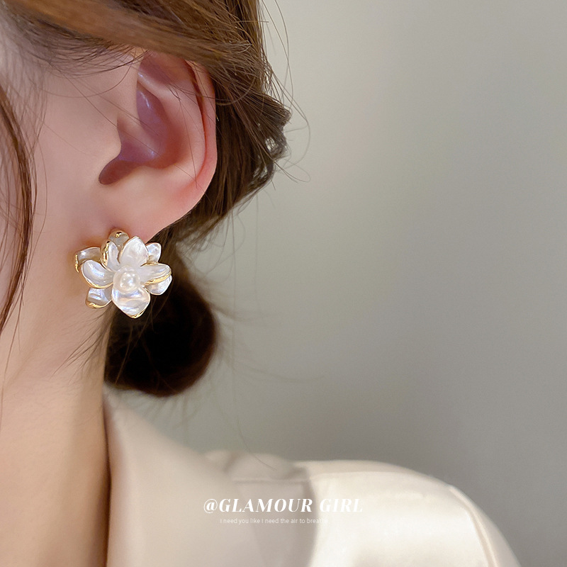 银针法式高级感珍珠花朵耳环夏季小清新甜美耳钉设计感时尚耳饰女