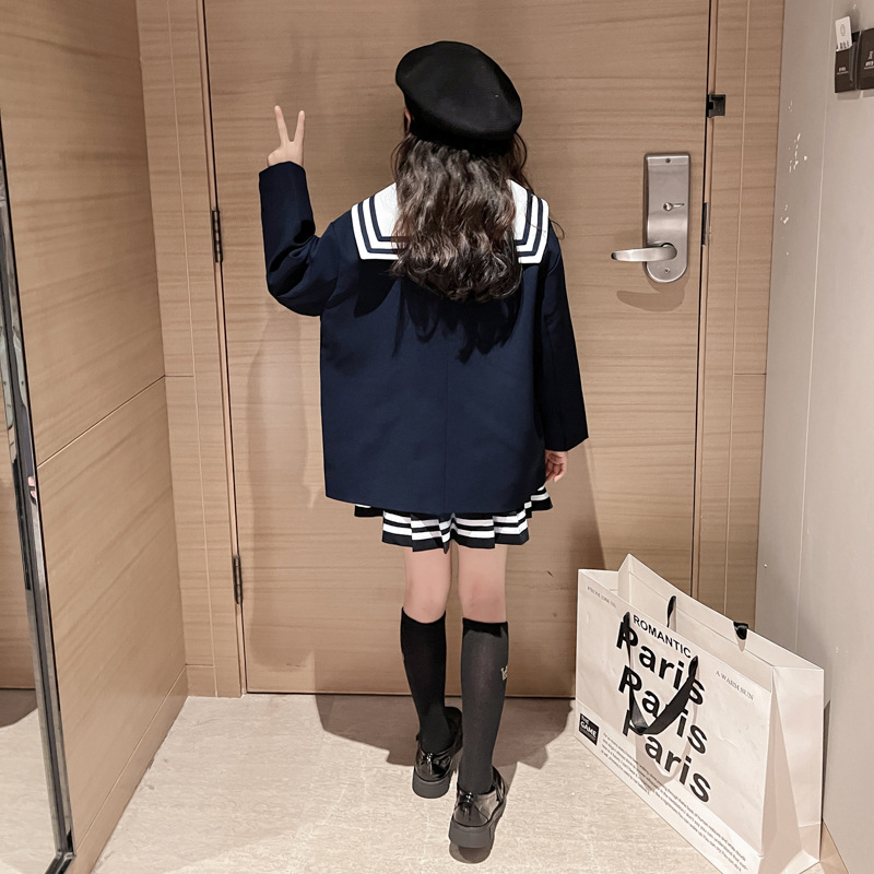 Wholesale of the 2022 new Spring and Autumn Girls' Suit, pleated short skirt and shirt three-piece set for Zhongda Children, trendy and cool Specification image