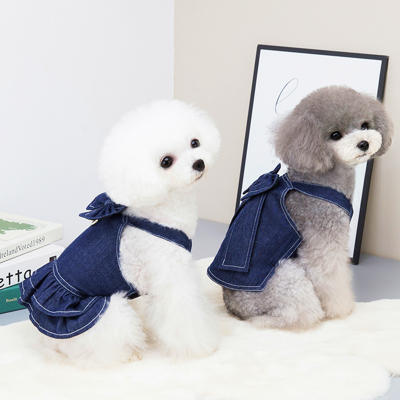 Spring and summer pet clothing, large bow tie denim set, with a leash attached. Pomeranian pet dog without leash details Picture