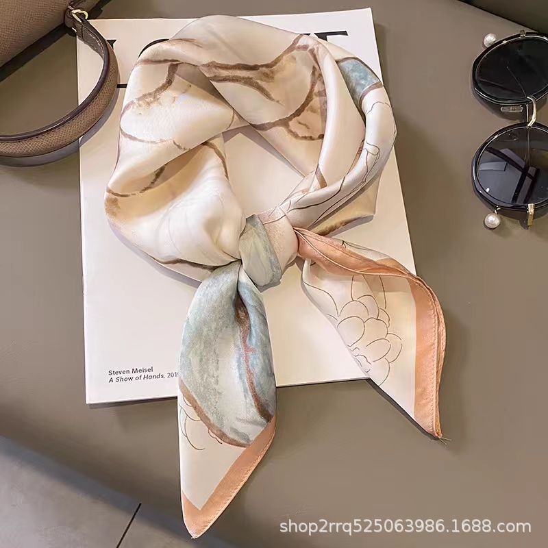 "National Trend Spring/Summer Chinese-style silk scarves with a sense of high-end camellia 70 square scarves for women. Wholesale gifts for mothers and elders.