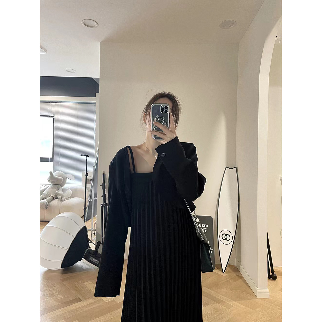 仓古木两件套短西装女22春季新品韩版宽松时髦长款纯色吊带裙9005