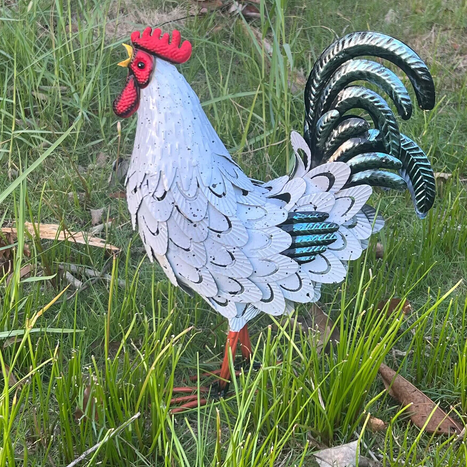 Cross border outdoor strange Metal Garden Rooster Decoration Garden Chicken statue Garden lawn Creative design decorations