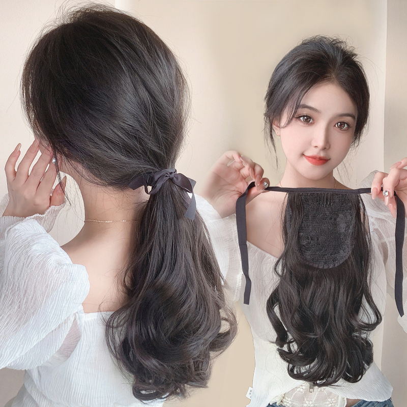 A female wig with a tied pear blossom ponytail that simulates the style of hair. It can be styled in high or low ponytails, light and without a sense of heaviness Application Scenario