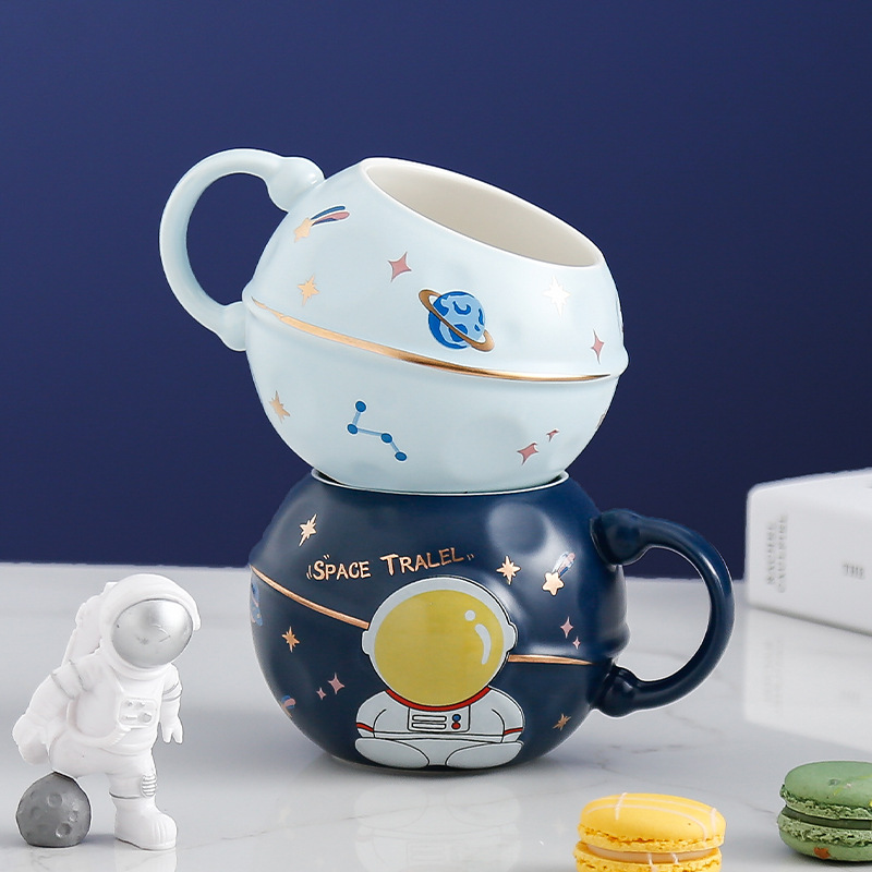 Fashionable star Globe mugs with LIDS, office ceramic cups, couple drinking cups for men and women, household breakfast cups details Picture