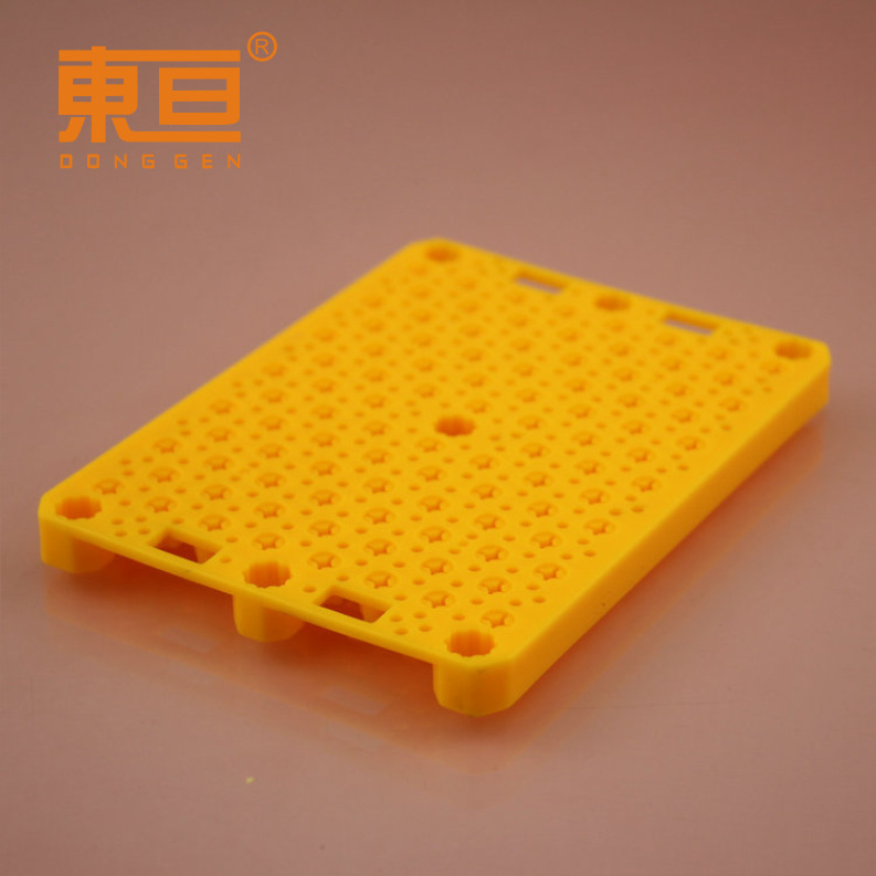 80115 Yellow electronic board Electronic experiment installation plate 2.3/2.6 self-tapping screw dual-purpose octagonal hole plate Specification image