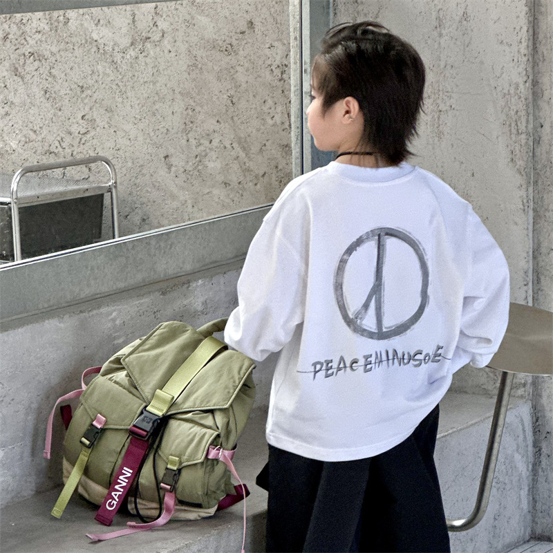 Spring and Autumn pure cotton long-sleeved T-shirt for boys, 2025 new style, black and white hoodie for children, boys and children's top, spring fashion trend details Picture