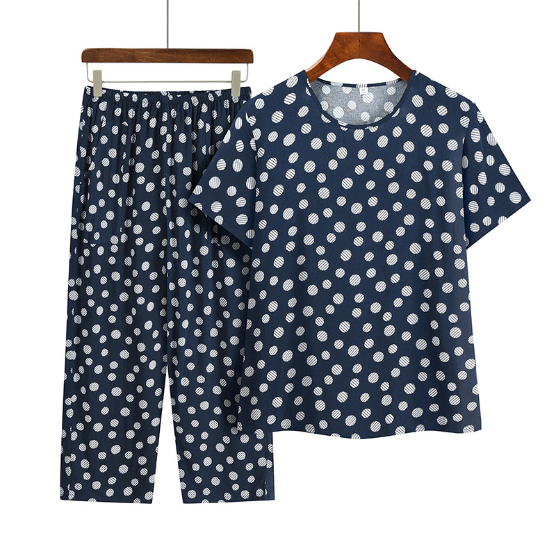 A set of short-sleeved T-shirts for middle-aged and elderly women. It's a loose summer outfit for mothers and a casual two-piece set for grandmothers aged 40 to 60 Application Scenario