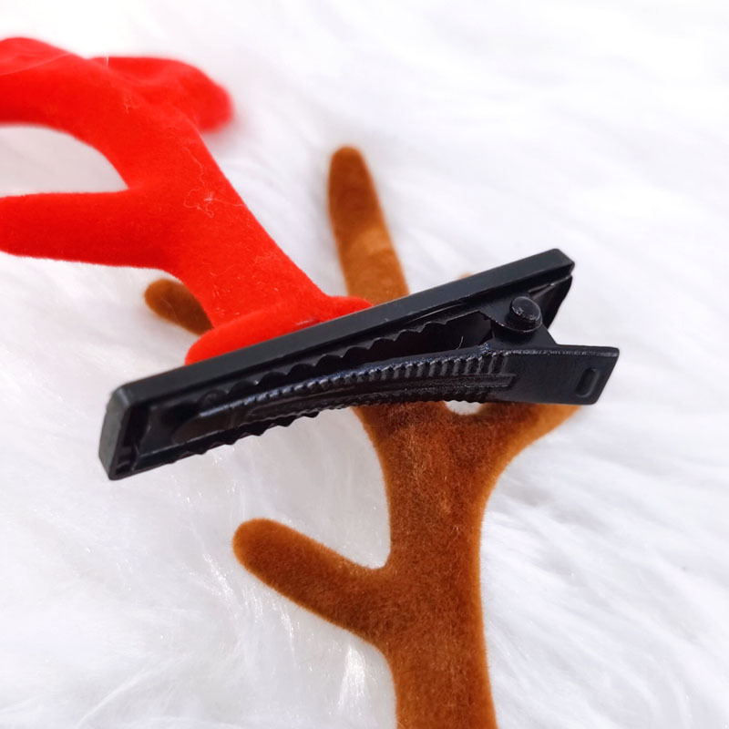 Christmas antler hair clips, adult parent-child cute hair clips, children's festival simple decoration headwear clips, Shengfa Factory Application Scenario